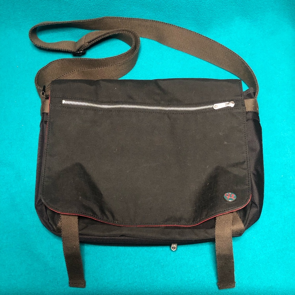 Token Black Fabric Computer Bag with Red Lining